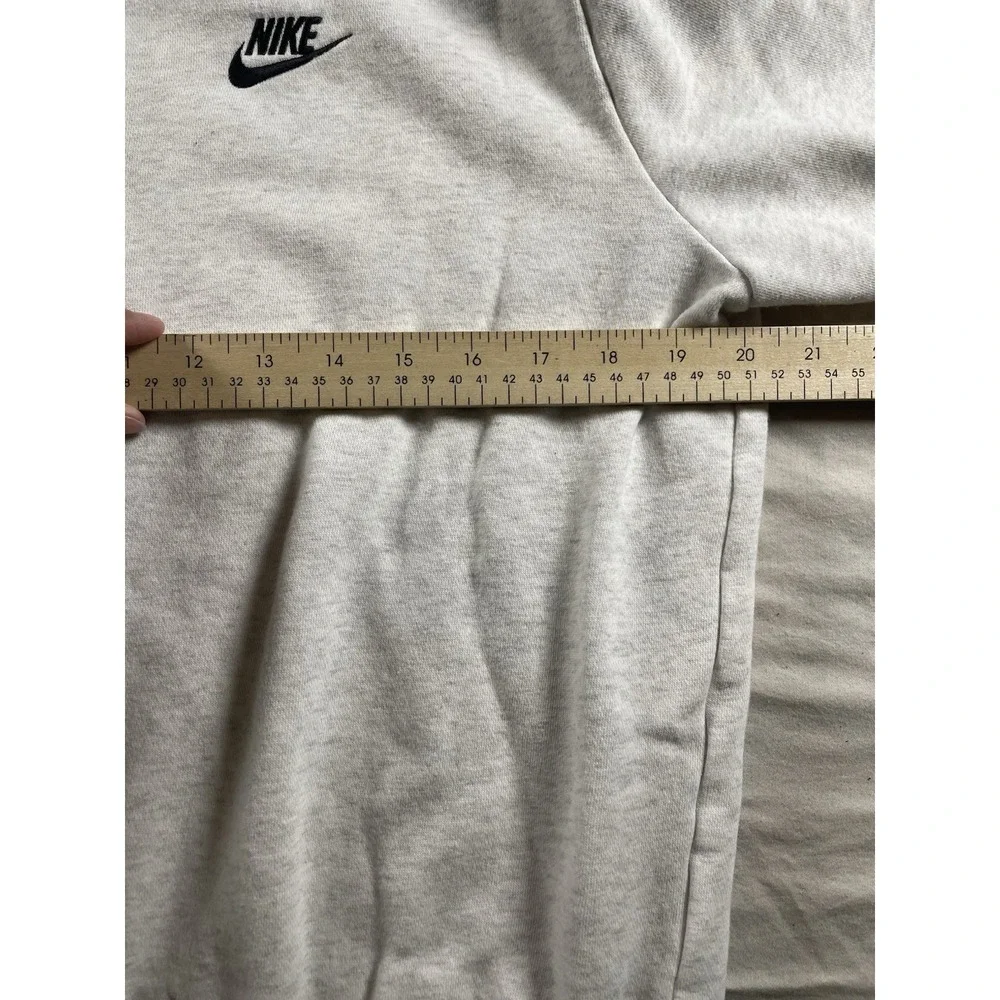 Nike Men's S Gray Pullover Crew Neck Fleece Sweatshirt Embroidered Logo